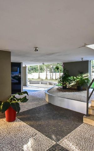 Apartamento à venda com 140m², 4 quartos e 2 vagasEntrada