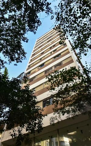 Apartamento à venda com 140m², 4 quartos e 2 vagasFachada