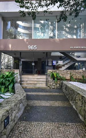 Apartamento à venda com 140m², 4 quartos e 2 vagasFachada