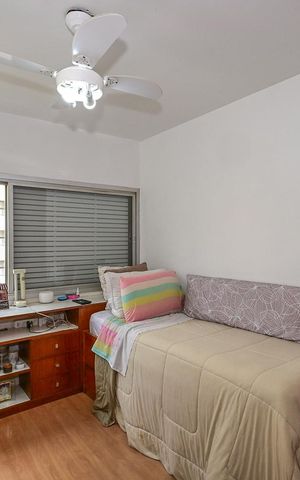 Apartamento à venda com 140m², 4 quartos e 2 vagasQuarto 2