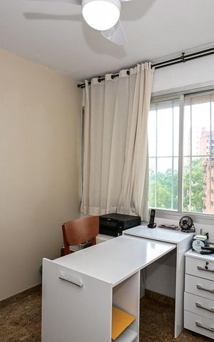 Apartamento à venda com 140m², 4 quartos e 2 vagasEscritório
