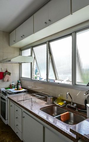 Apartamento à venda com 140m², 4 quartos e 2 vagasCozinha