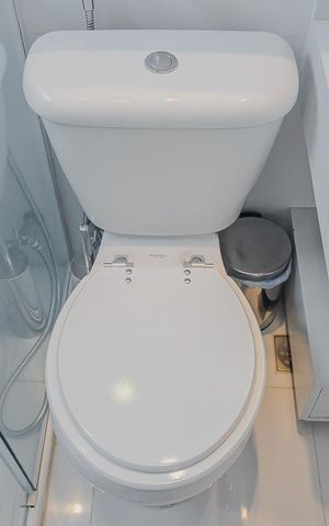 Apartamento à venda com 74m², 2 quartos e 2 vagasBanheiro da Suíte 2