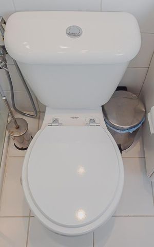 Apartamento à venda com 74m², 2 quartos e 2 vagasBanheiro da Suíte 1