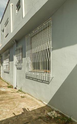 Casa à venda com 210m², 4 quartos e 3 vagasFachada