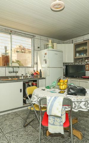Casa à venda com 210m², 4 quartos e 3 vagasCozinha