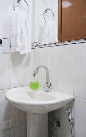 Casa à venda com 168m², 3 quartos e 2 vagasBanheiro