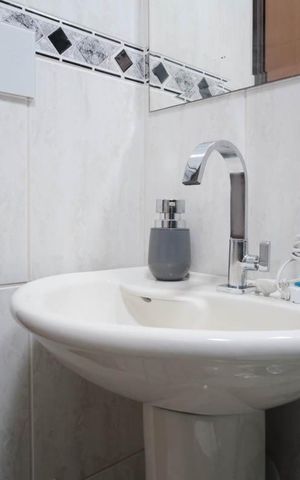 Casa à venda com 168m², 3 quartos e 2 vagasBanheiro
