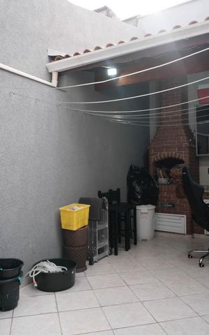 Casa à venda com 168m², 3 quartos e 2 vagasÁrea comum