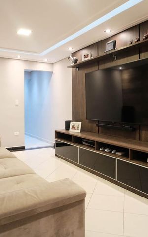 Casa à venda com 168m², 3 quartos e 2 vagasSala