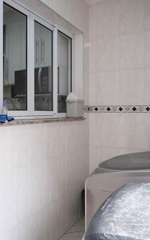 Casa à venda com 168m², 3 quartos e 2 vagasLavanderia