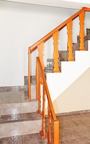 Casa à venda com 300m², 3 quartos e 4 vagasEscada