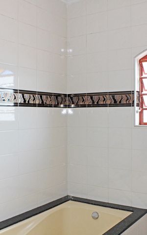 Casa à venda com 300m², 3 quartos e 4 vagasBanheiro