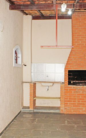 Casa à venda com 300m², 3 quartos e 4 vagasÁrea Externa