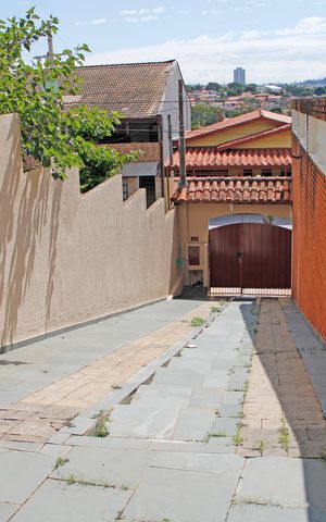 Casa à venda com 300m², 3 quartos e 4 vagasÁrea Externa