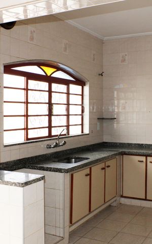 Casa à venda com 300m², 3 quartos e 4 vagasÁrea de Serviço
