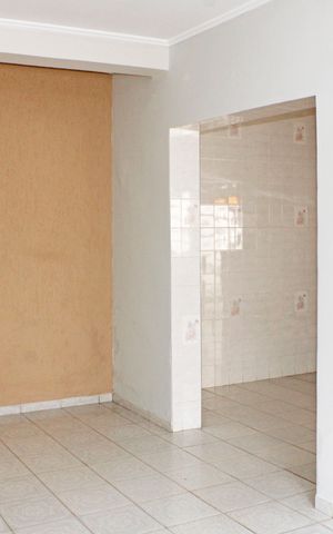 Casa à venda com 300m², 3 quartos e 4 vagasCopa
