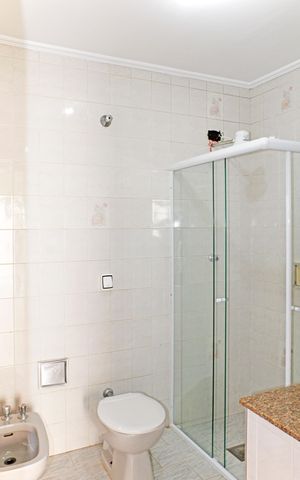 Casa à venda com 300m², 3 quartos e 4 vagasBanheiro de Serviço