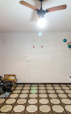Casa à venda com 86m², 2 quartos e 2 vagas Casa à venda com 86m², 2 quartos e 2 vagasSala