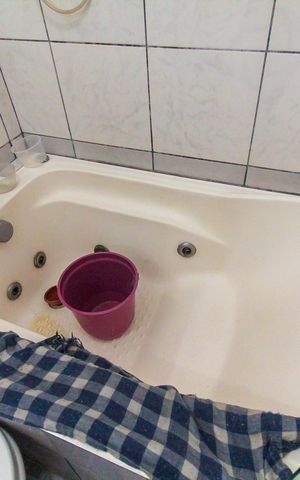 Casa à venda com 86m², 2 quartos e 2 vagas Casa à venda com 86m², 2 quartos e 2 vagasBanheiro