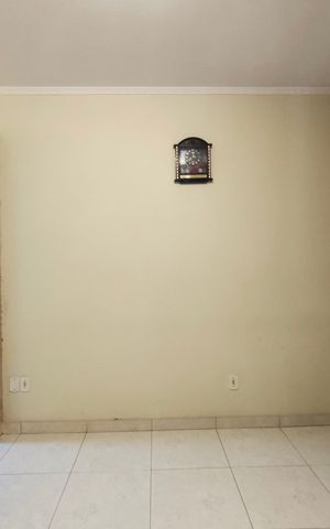 Casa à venda com 180m², 2 quartos e 6 vagas Casa à venda com 180m², 2 quartos e 6 vagasSala de Estar