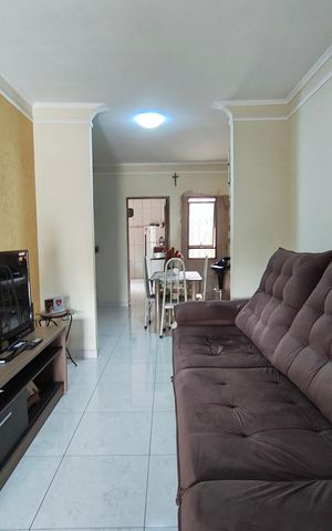 Casa à venda com 180m², 2 quartos e 6 vagas Casa à venda com 180m², 2 quartos e 6 vagasSala de TV