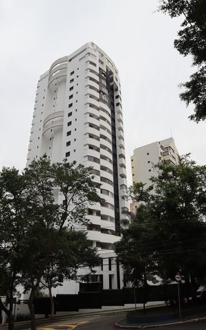 Apartamento para alugar com 60m², 1 quarto e 1 vagaFachada