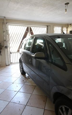 Casa à venda com 128m², 4 quartos e 2 vagasGaragem