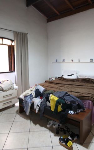 Casa à venda com 128m², 4 quartos e 2 vagasSuíte