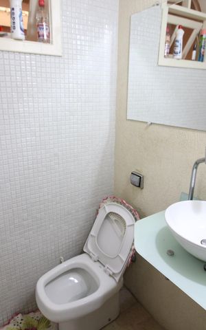 Casa à venda com 128m², 4 quartos e 2 vagasLavabo