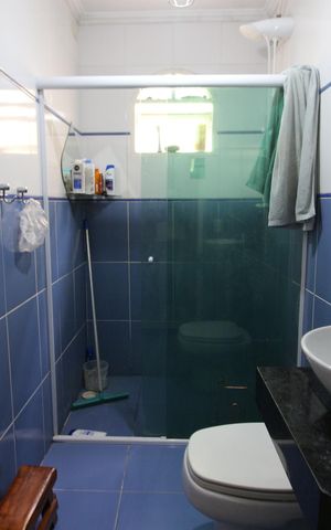 Casa à venda com 128m², 4 quartos e 2 vagasBanheiro