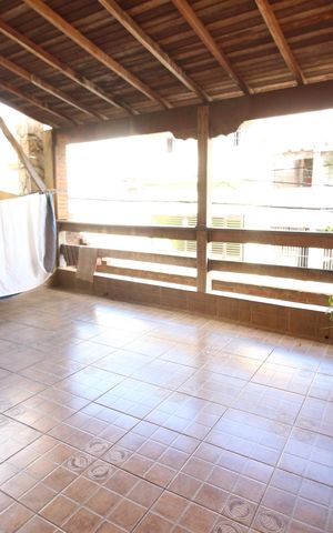 Casa à venda com 128m², 4 quartos e 2 vagasVaranda