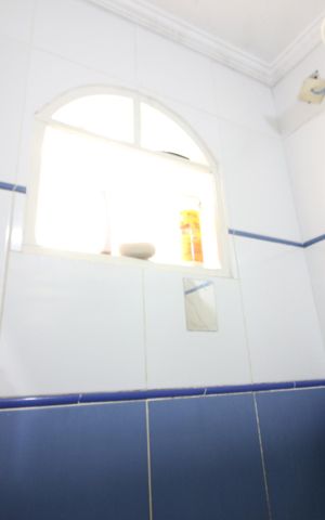 Casa à venda com 128m², 4 quartos e 2 vagasBanheiro