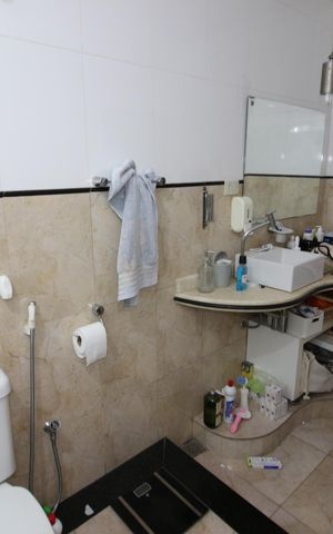 Casa à venda com 128m², 4 quartos e 2 vagasBanheiro da Suíte