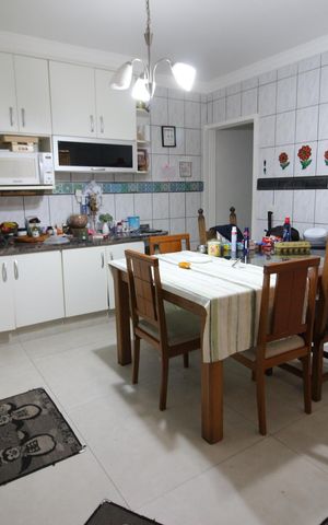 Casa à venda com 128m², 4 quartos e 2 vagasCozinha