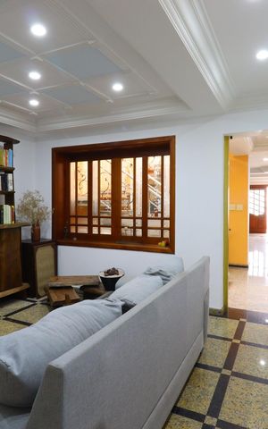 Casa à venda com 420m², 3 quartos e 8 vagasBiblioteca