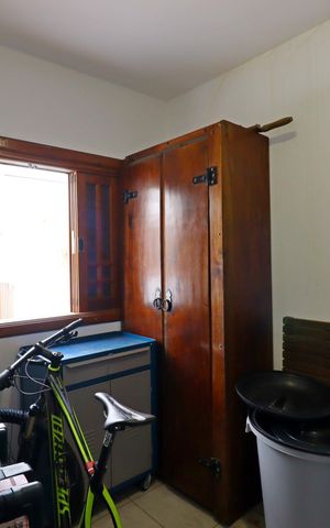 Casa à venda com 420m², 3 quartos e 8 vagasQuarto de Serviço