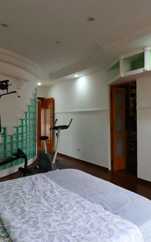 Casa à venda com 420m², 3 quartos e 8 vagasSuíte 1