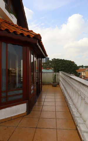 Casa à venda com 420m², 3 quartos e 8 vagasVaranda da Suíte 3