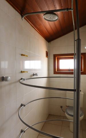 Casa à venda com 420m², 3 quartos e 8 vagasBanheiro da Cobertura
