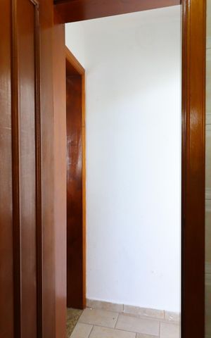 Casa à venda com 420m², 3 quartos e 8 vagasQuarto de Serviço