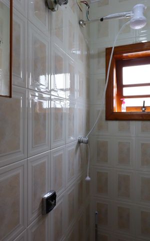 Casa à venda com 420m², 3 quartos e 8 vagasBanheiro de Serviço
