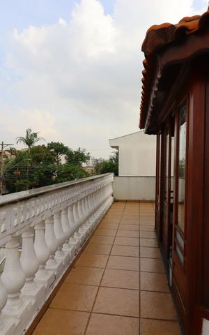 Casa à venda com 420m², 3 quartos e 8 vagasVaranda da Suíte 3