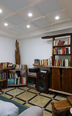 Casa à venda com 420m², 3 quartos e 8 vagasBiblioteca da Cobertura
