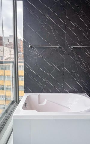 Apartamento à venda com 94m², 1 quarto e 1 vaga Apartamento à venda com 94m², 1 quarto e 1 vagaBanheiro da Suíte