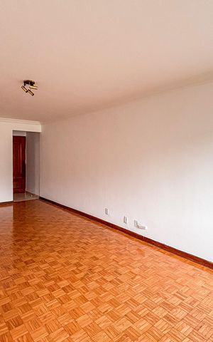 Apartamento para alugar com 110m², 3 quartos e 1 vaga Apartamento para alugar com 110m², 3 quartos e 1 vagaSala