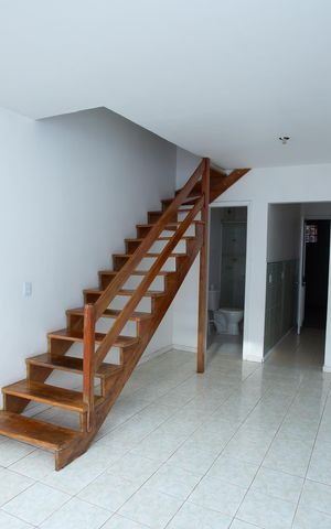 Casa de condomínio para alugar com 80m², 2 quartos e 1 vaga Casa de condomínio para alugar com 80m², 2 quartos e 1 vagaSala