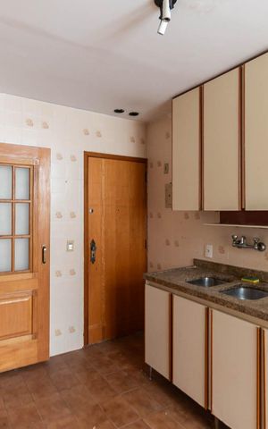 Apartamento à venda com 85m², 2 quartos e 1 vagaCozinha e Área de Serviço