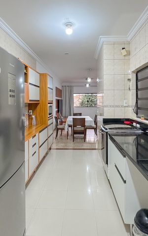 Casa à venda com 300m², 2 quartos e 2 vagasCozinha