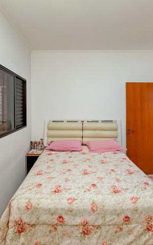 Casa à venda com 300m², 2 quartos e 2 vagasSuíte